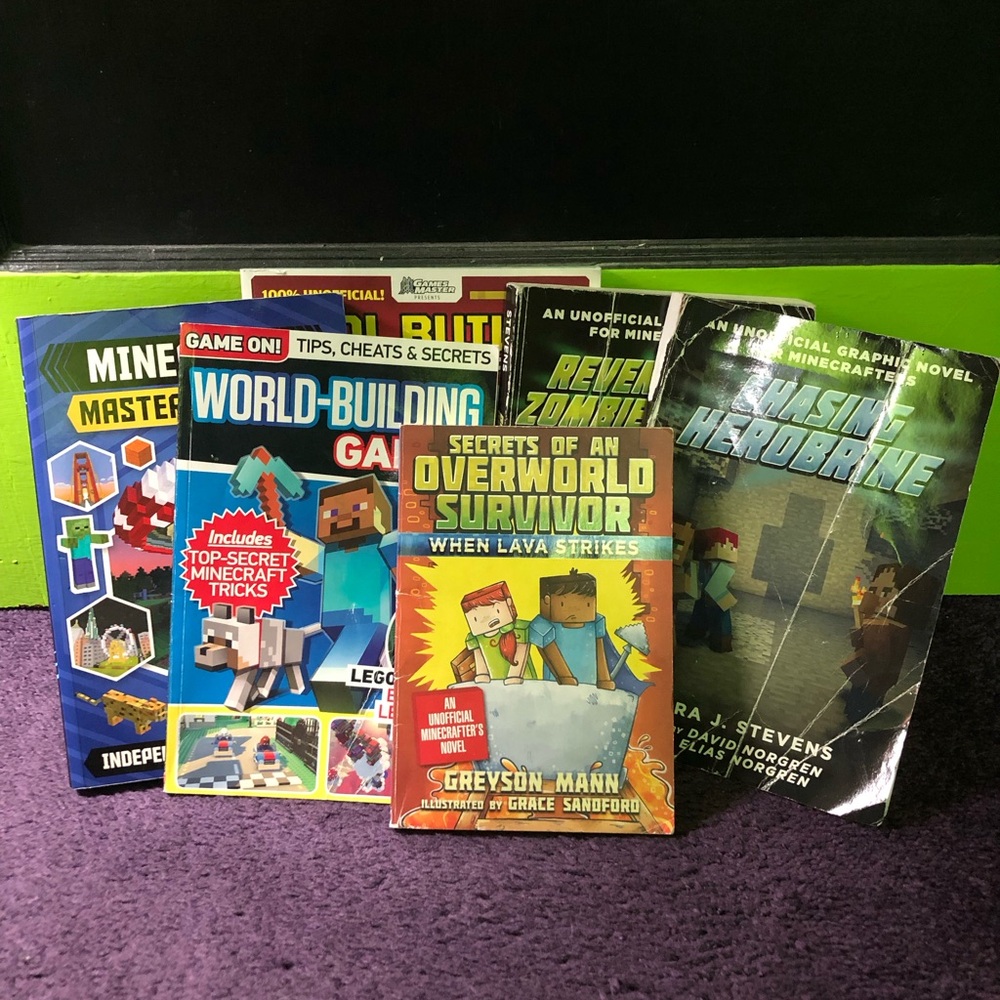 Minecraft Paperback Book Lot - Picture 3 of 14